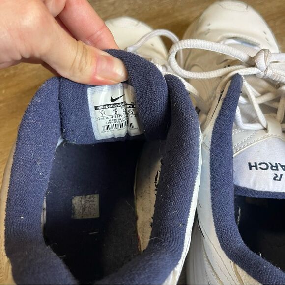 Nike Air Monarch White Leather Dad Shoes - Picture 4 of 7